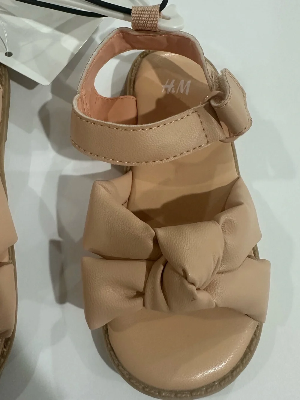 H&M Toddler Neutral Knot-Front Sandals in Beige
